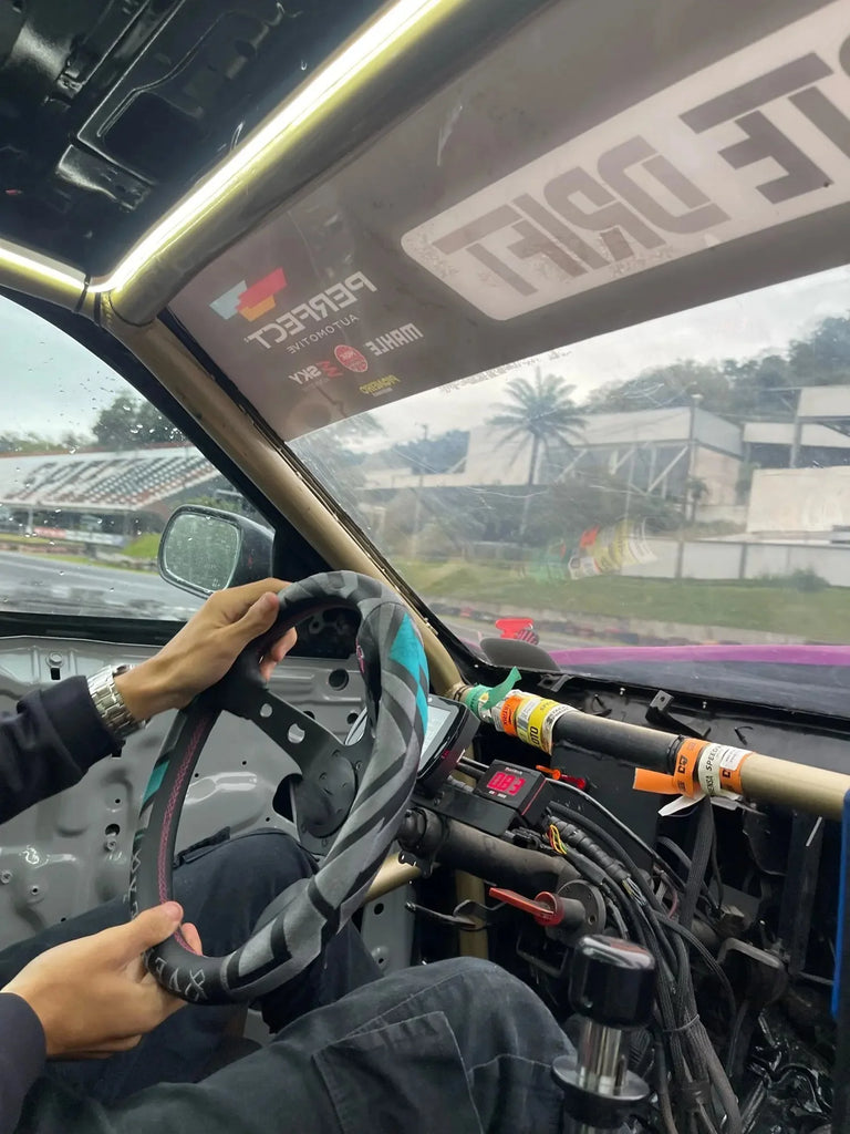 Unlocking Performance and Style: The Benefits of Aftermarket Steering Wheels